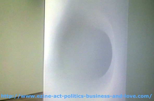 Ezine Acts Comment on One of Anish Kapoor's Sculptural and Architectural Artworks.