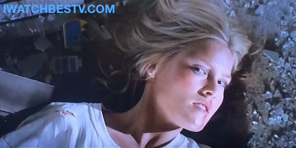 Ezine Acts Galleries: The Obsessed dying with an evil look at Beyonce in the Movie.